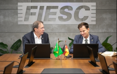 FIESC recebe cônsul da Alemanha