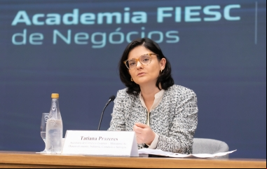 FIESC recebe Tatiana Prazeres para debater rumos do comércio exterior