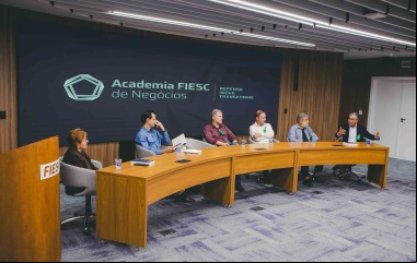 Livro analisa busca da economia de Santa Catarina por internacionalização