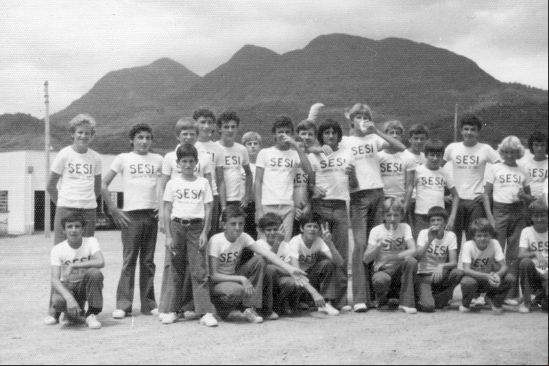 SESI e SENAI de Santa Catarina aram a atender os trabalhadores da indústria após a fundação da FIESC, oferecendo serviços de educação profissional e básica, lazer e saúde (Foto: Acervo Cultural FIESC)