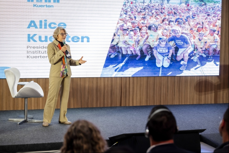 Alice Kuerten, do Instituto Guga Kuerten, foi uma das istas do encontro